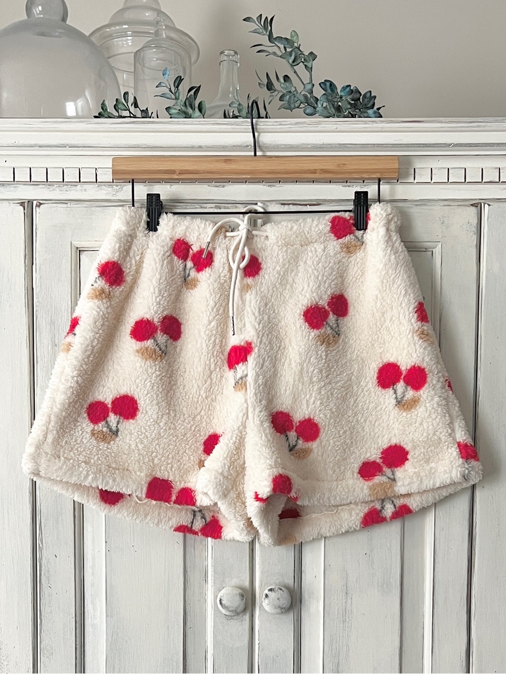 NWT LOVELO Fuzzy Drawstring Shorts in Cream/Cherry Print SMALL